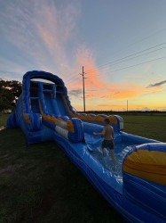 https://bubblybouncerentals.com/rentals/water-slides/20ft-blue-lightning-double-lane-with-deep-pool/
